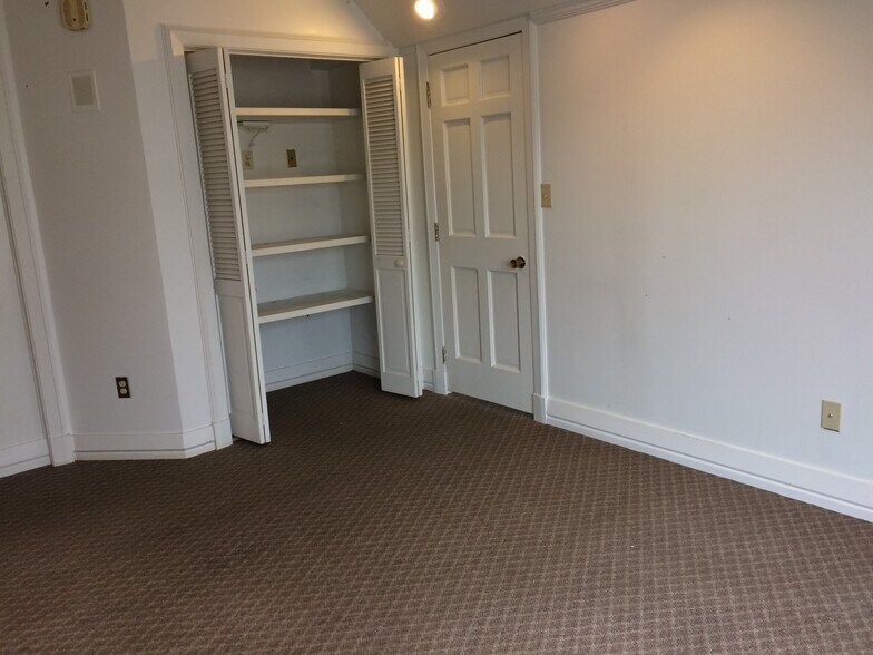 Ample closet space - 1408 3rd Ave