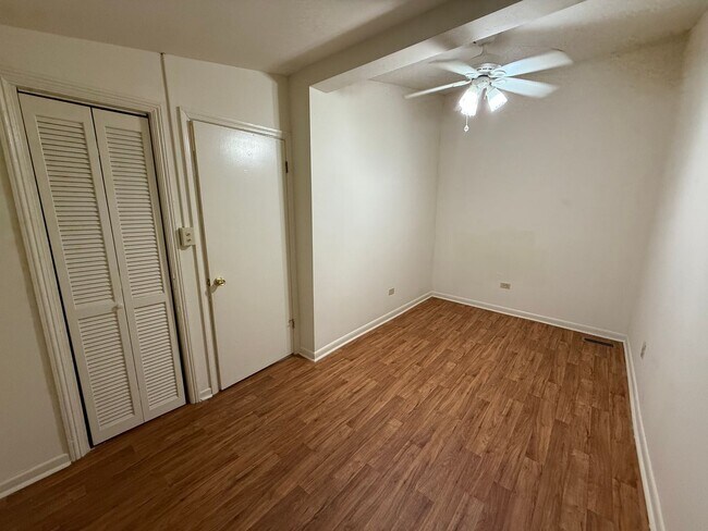 Building Photo - Charming Historic Home – Spacious 2-Bedroom Apartment in Boulevard/Normaltown