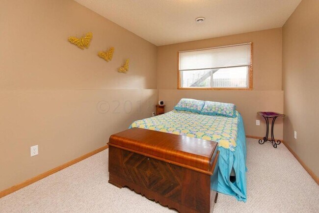 Building Photo - 3 Bedroom Townhome in South Fargo