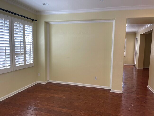 Building Photo - 27900 Alta Vista Ave