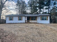 Building Photo - Cindy Dr (335)