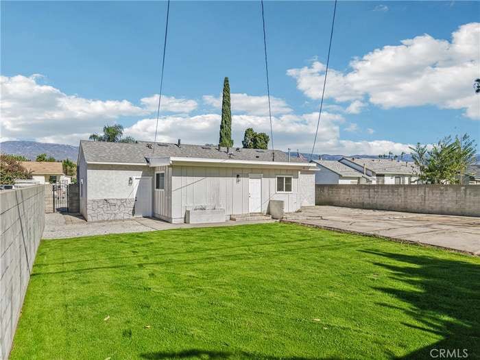 Building Photo - 1221 Cummings Way