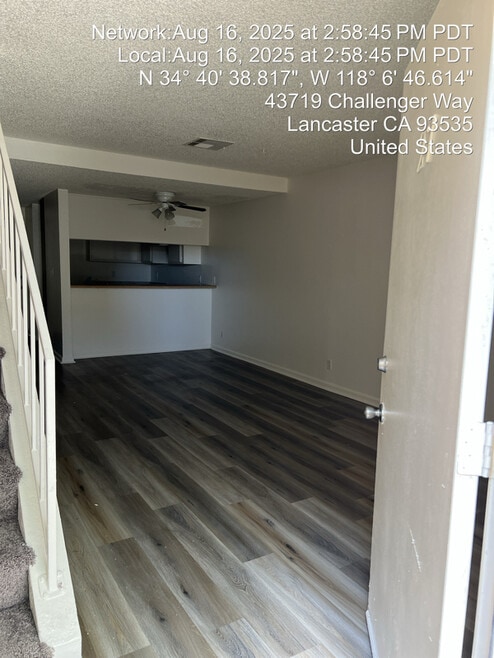 Building Photo - 43711 Challenger Way