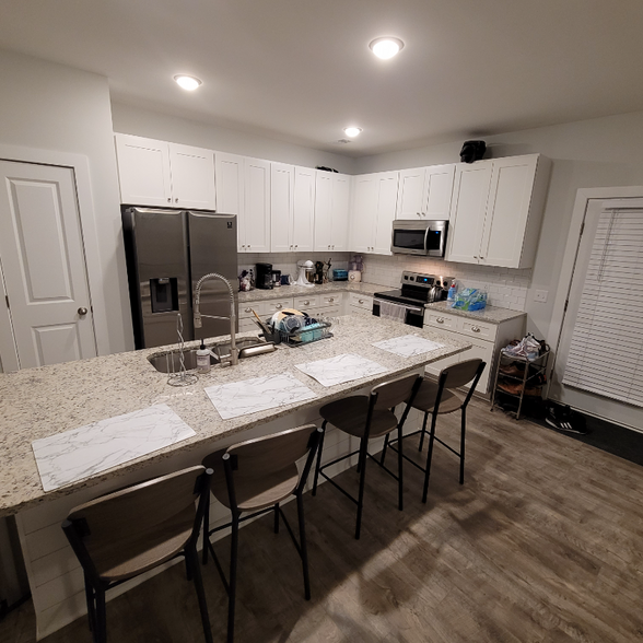 Building Photo - 8204 S Antler Dr