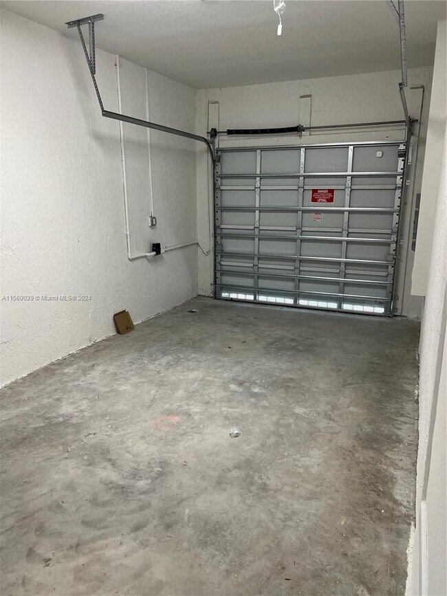 Building Photo - 13405 SW 287th Ter