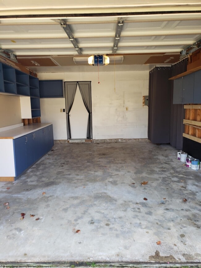 Building Photo - 1833 Slalom Dr