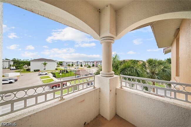 Building Photo - 3940 Pomodoro Cir