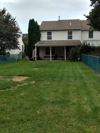 Building Photo - 420 Cherry Ln