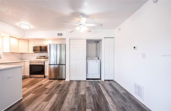 Building Photo - 717 E Gulf Blvd