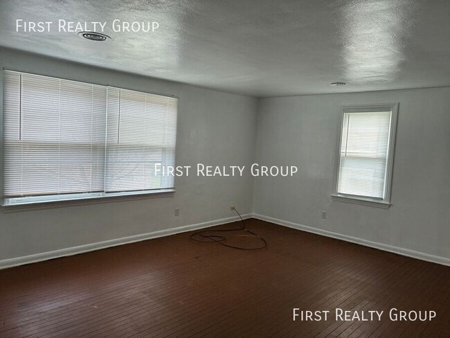 Building Photo - 3858 Haney Rd