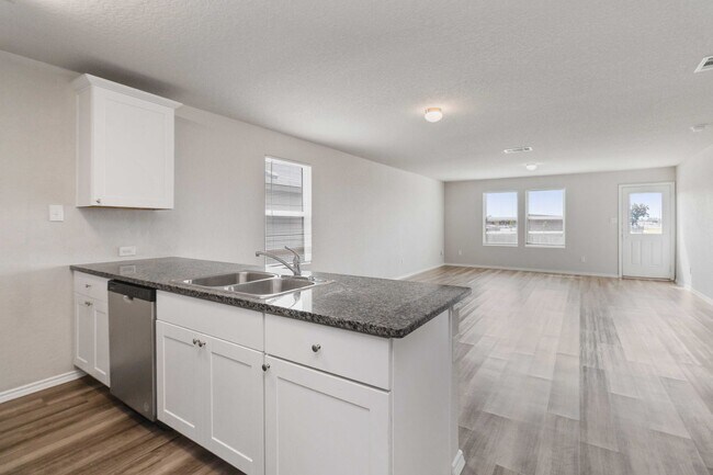 Building Photo - Beautiful 3/2 in New Braunfels