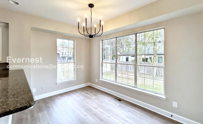 Building Photo - 1112 Clairmonte Dr