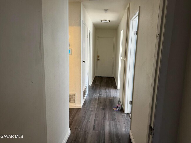 Building Photo - 1253 Morven St