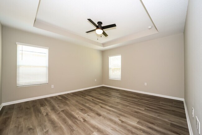 Building Photo - 86106 Railway Pl