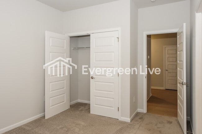 Building Photo - 230 Exeter St