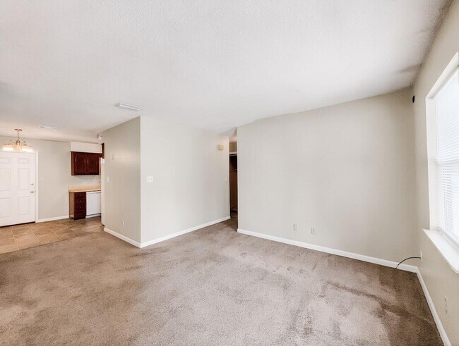 Building Photo - 208 Squirrel Haven Rd