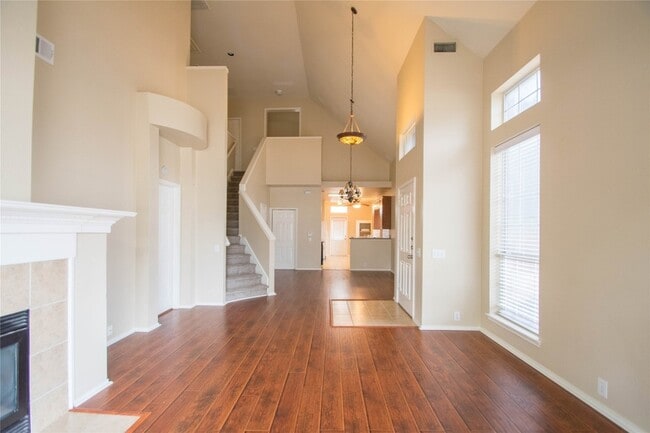 Building Photo - 11139 Still Hollow Dr