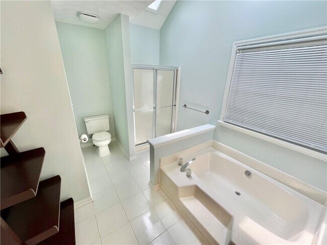 Building Photo - 93 Radford Cir SW