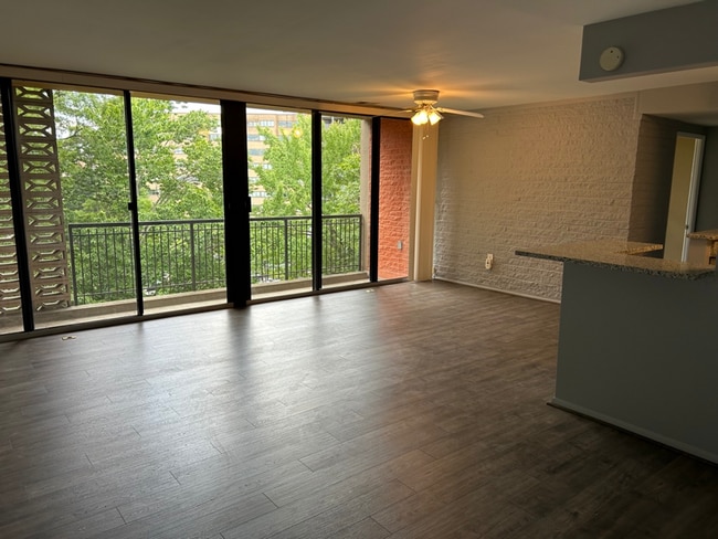 Building Photo - 12 S Van Dorn St