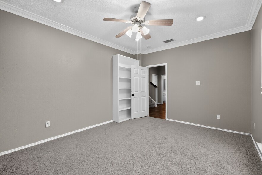 Building Photo - 1624 Ariel Dr