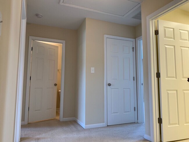 Building Photo - 4 Bed / 2.5 Bath Home in Holly Springs