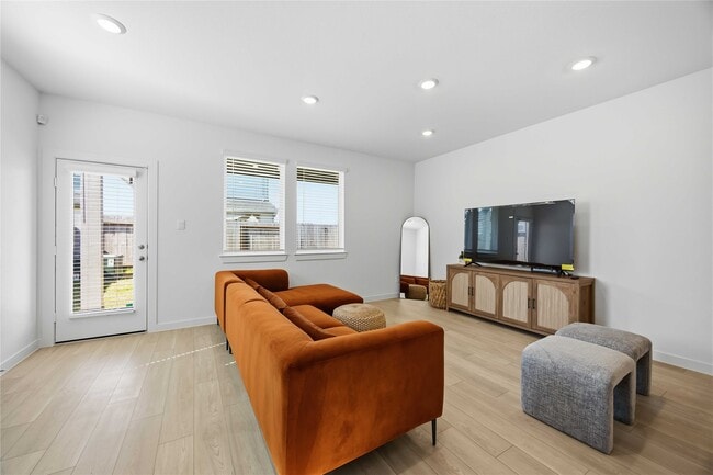 Building Photo - 3614 Eclipse Ct
