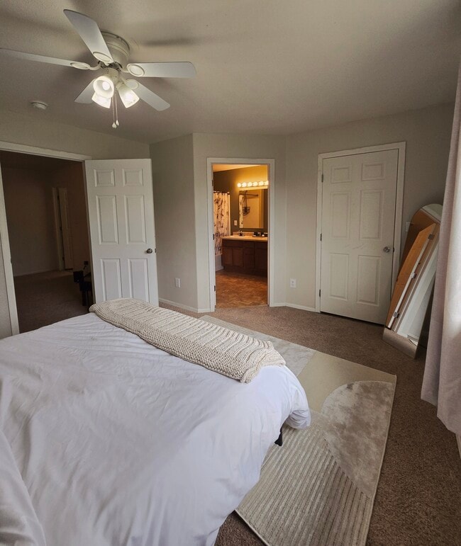 Building Photo - 2465 Theresea Ln