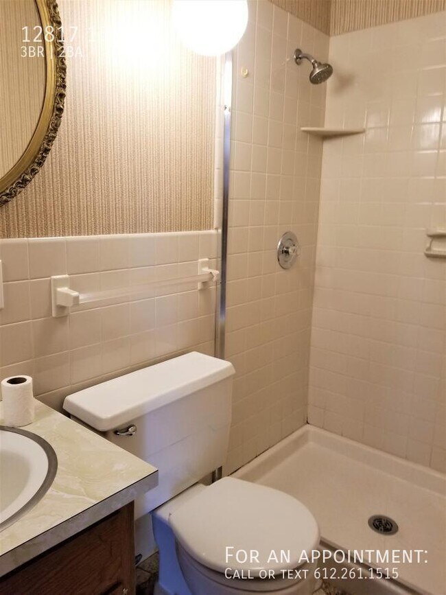 Building Photo - 12817 15th Ave N