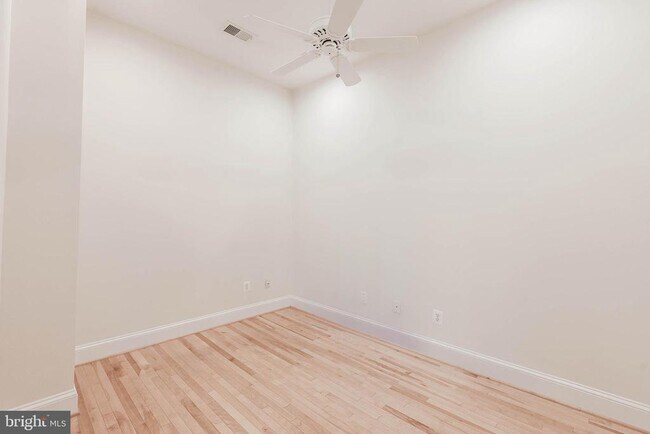 Building Photo - 2303 Sawtooth Oak Ct