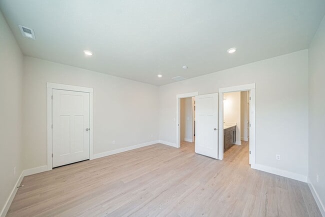 Building Photo - Teton River Townhomes