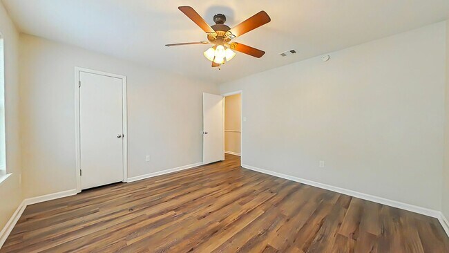 Building Photo - Cute Ranch in Columbia County!