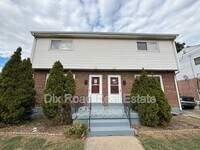 Building Photo - 810-812 N University Blvd