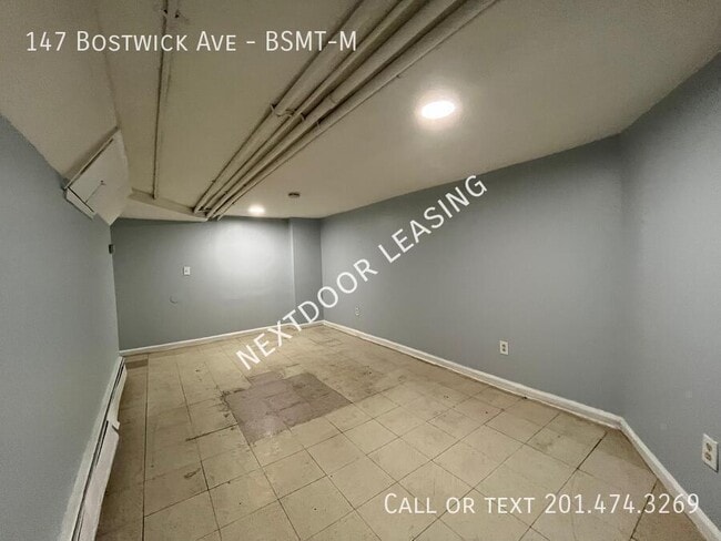 Building Photo - 147 Bostwick Ave