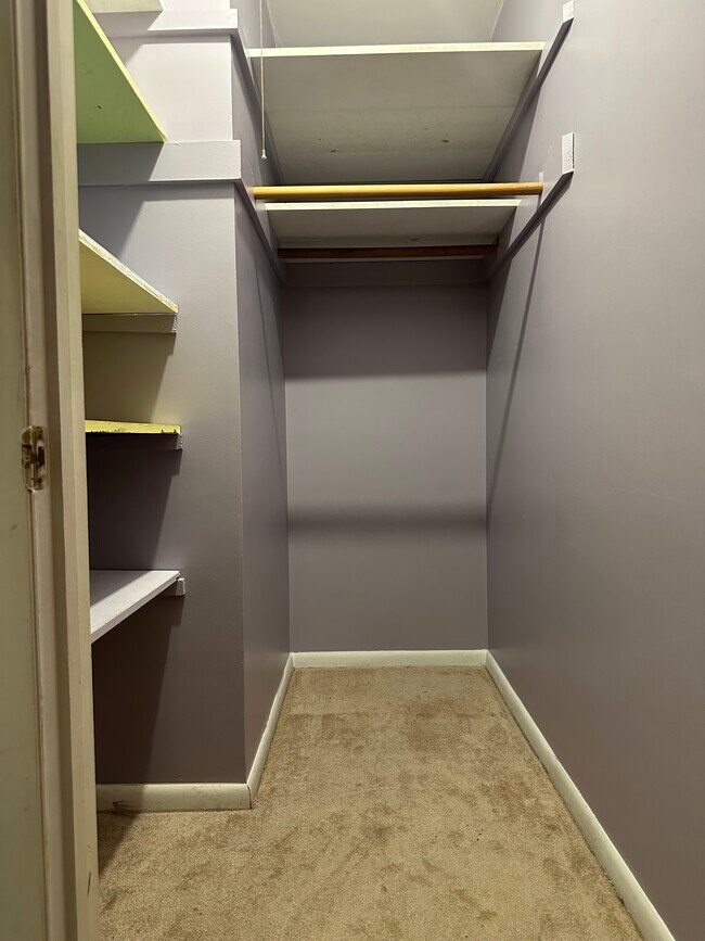 Building Photo - 9434 Sheralee Dr