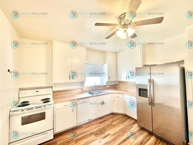 Building Photo - Charming 2-bedroom, 1-bathroom house near the Truckee river