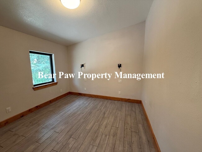 Building Photo - "Charming 2-Bed Hideaway in Conifer – Cozy...