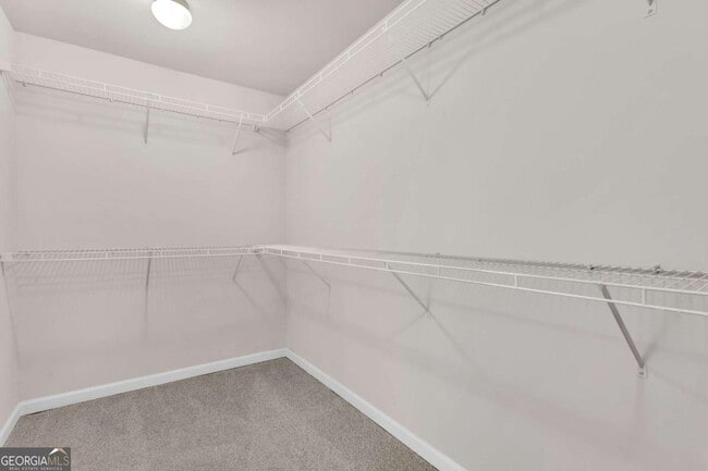 Building Photo - 4488 Ravenwood Dr