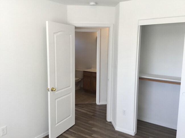 Building Photo - 3833 Oasis Springs Rd NE