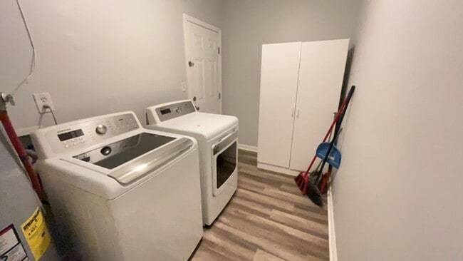 Building Photo - 3 Bedroom, 1.5 Bath Home in Ladson