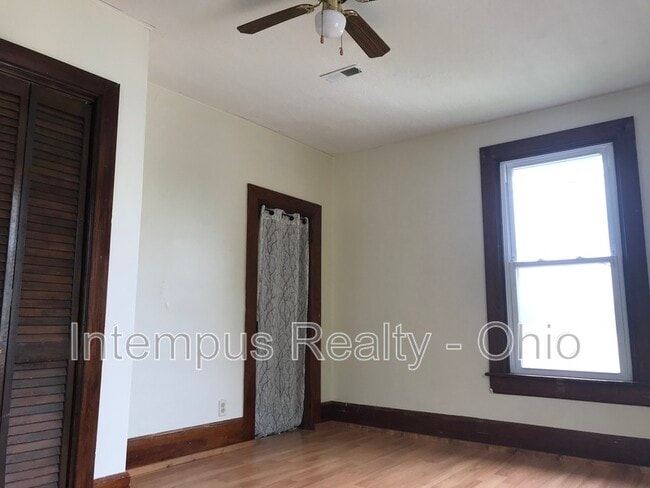 Building Photo - 236 E William St