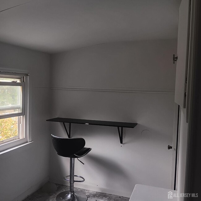 Building Photo - 274 Main St