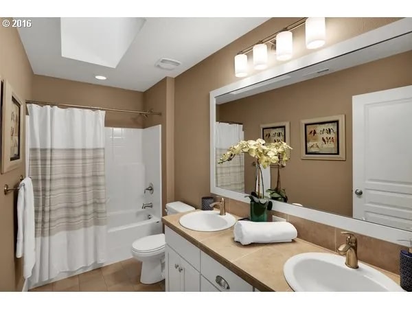 Building Photo - 5860 NE Pohlman Dr