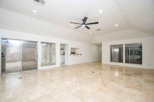 Building Photo - 7822 Albin Ln