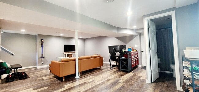 Building Photo - 3 Bed 2 Bath in Robinson, PA