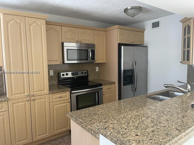 Building Photo - 4871 NW 97th Ct