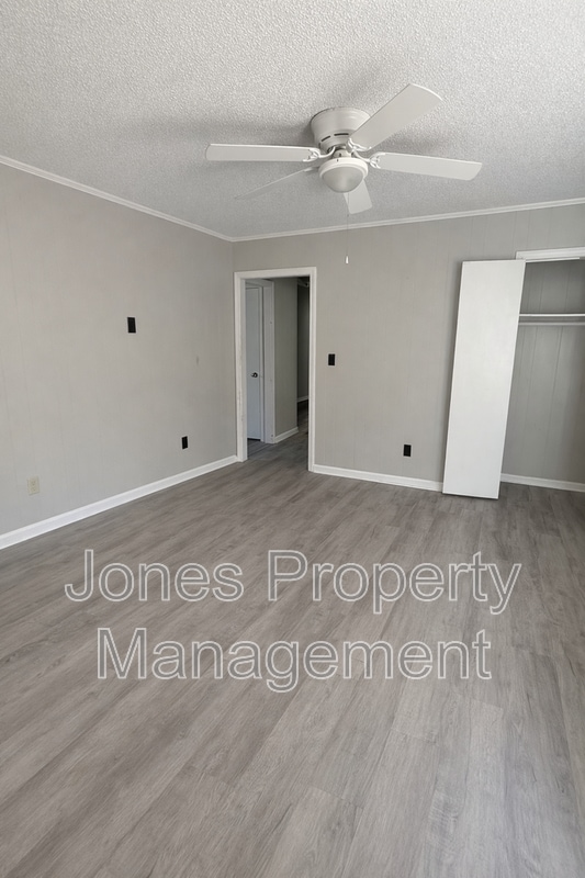 Building Photo - 152 Leonard Dr