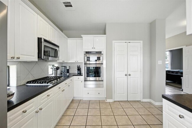 Building Photo - 12716 Oxen Way