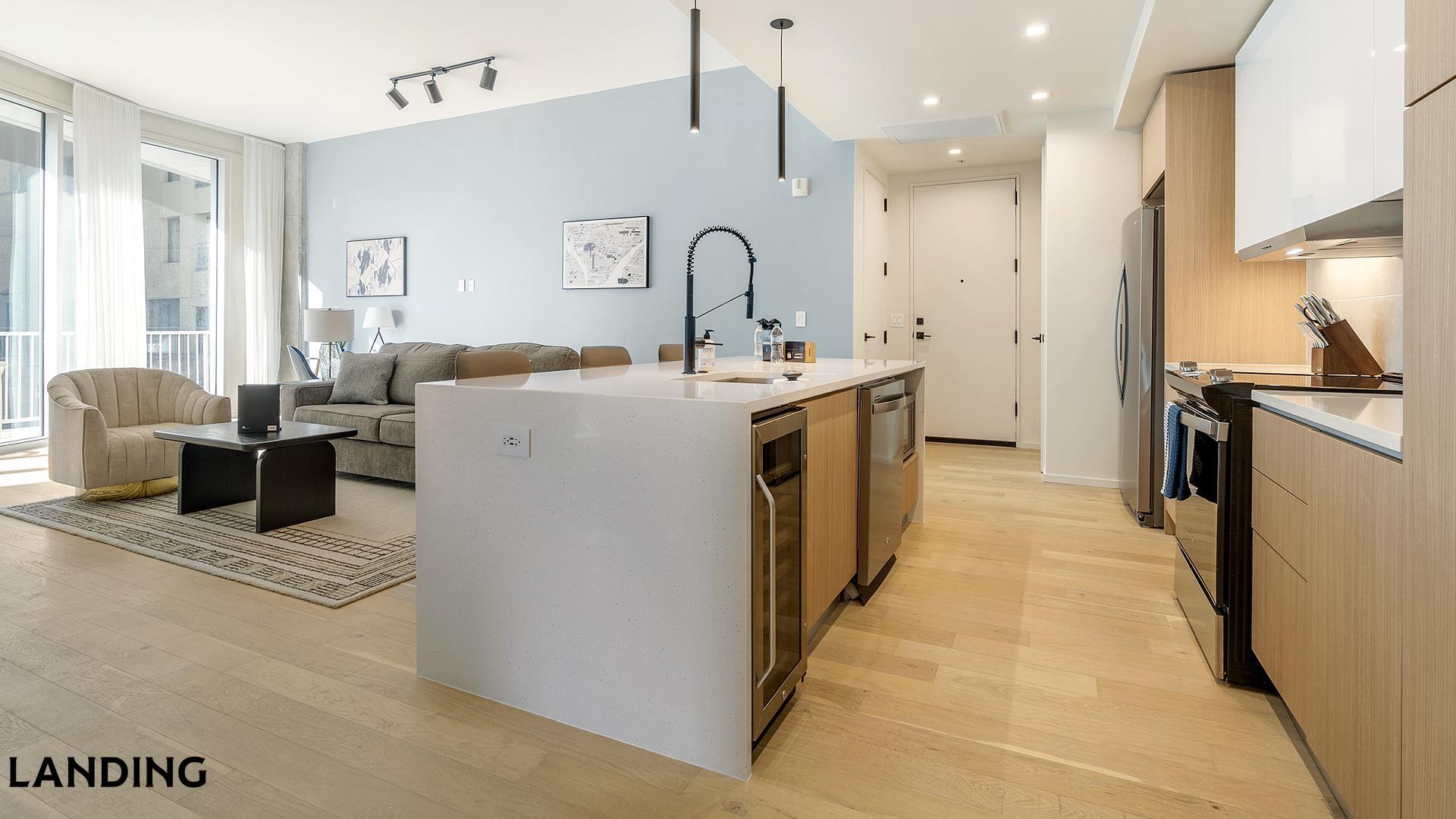 Building Photo - 143 E Commerce St