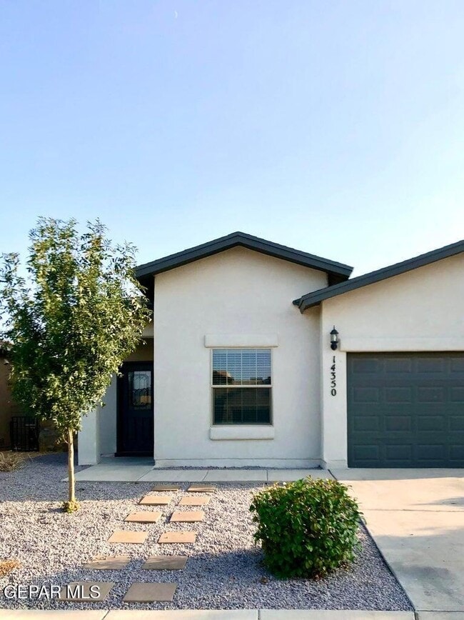 Building Photo - 14350 Loma Esmeralda