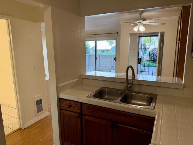 Building Photo - 3266 Ashford St